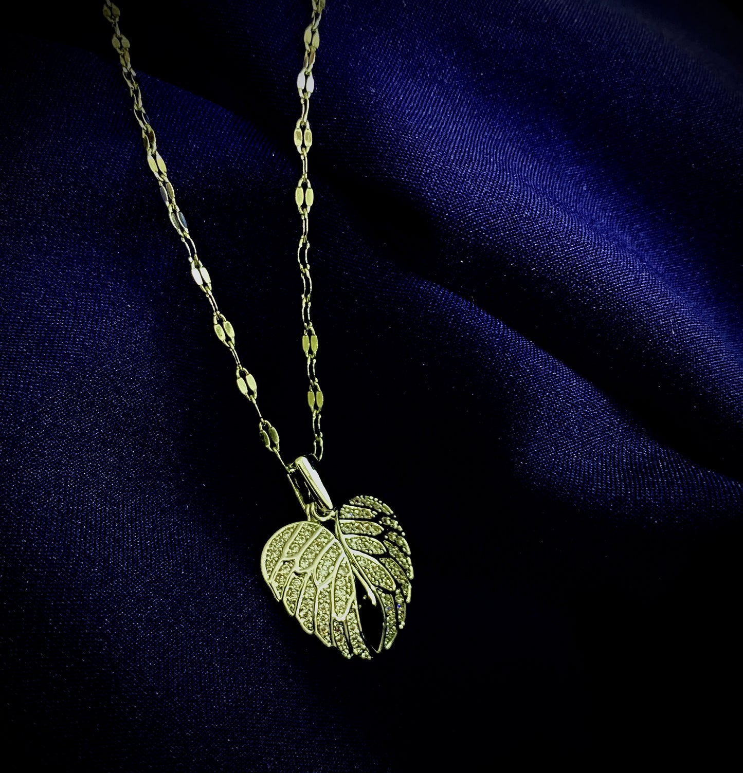 Heart locket